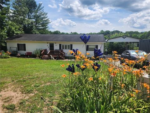 Homes For Sale - 5249 Forbush Road<br/> East Bend, NC 27018