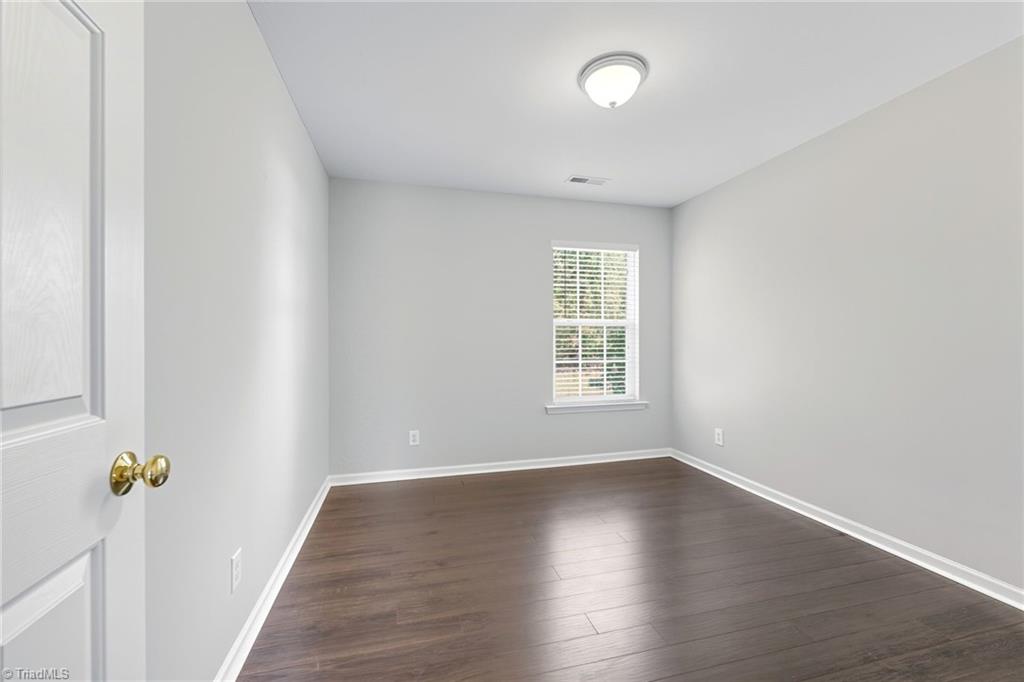 High Point, North Carolina 27265, United States, 4 Bedrooms Bedrooms, ,3 BathroomsBathrooms,Residential,Active,224999