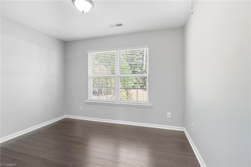 High Point, North Carolina 27265, United States, 4 Bedrooms Bedrooms, ,3 BathroomsBathrooms,Residential,Active,224999