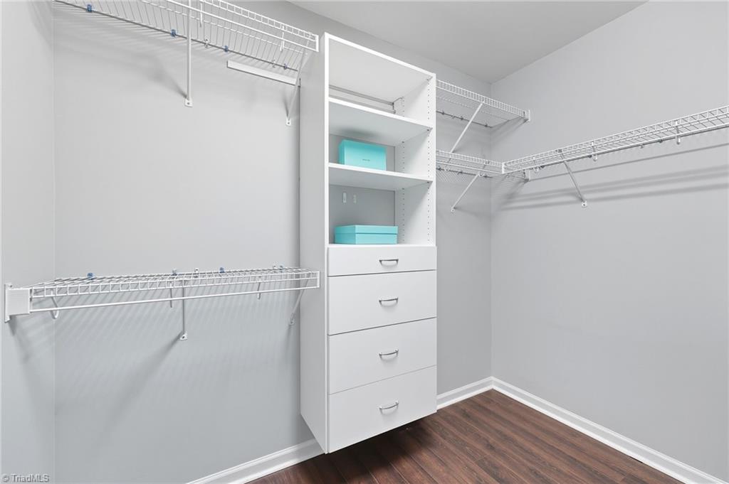 High Point, North Carolina 27265, United States, 4 Bedrooms Bedrooms, ,3 BathroomsBathrooms,Residential,Active,224999