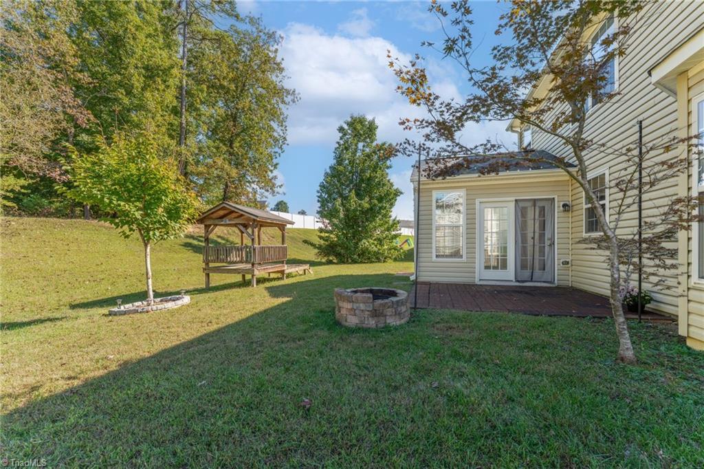 High Point, North Carolina 27265, United States, 4 Bedrooms Bedrooms, ,3 BathroomsBathrooms,Residential,Active,224999