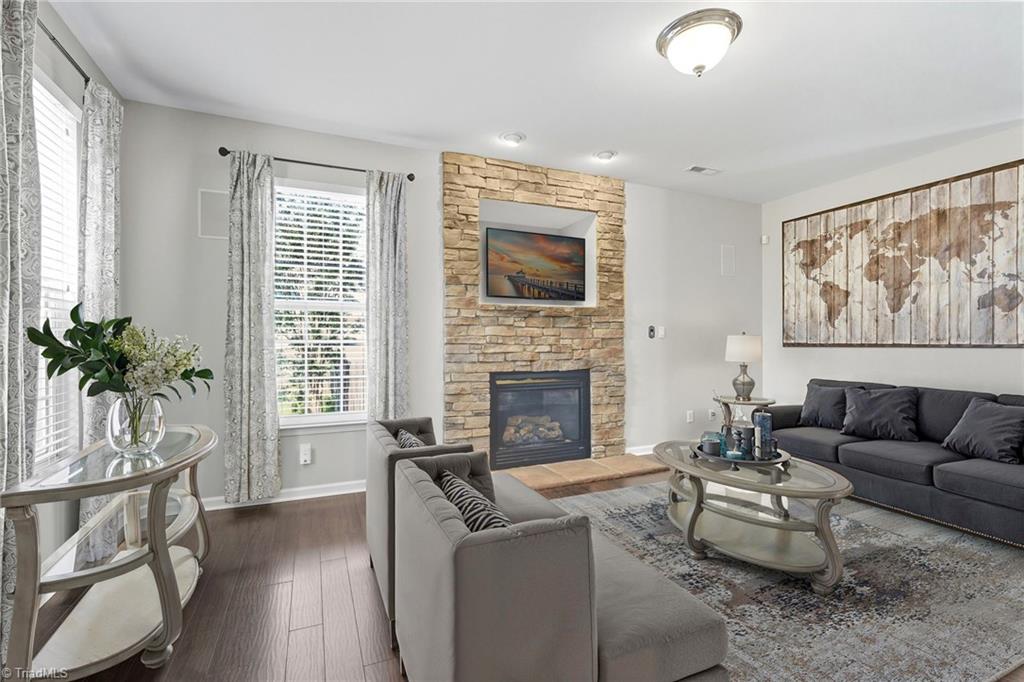 High Point, North Carolina 27265, United States, 4 Bedrooms Bedrooms, ,3 BathroomsBathrooms,Residential,Active,224999