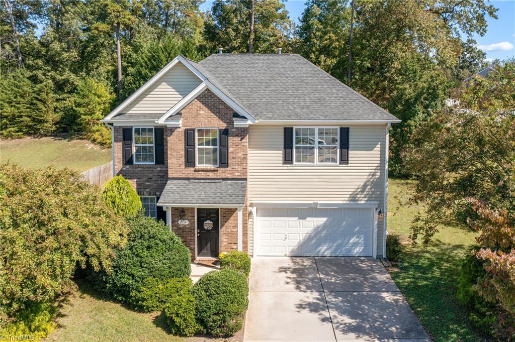 High Point, North Carolina 27265, United States, 4 Bedrooms Bedrooms, ,3 BathroomsBathrooms,Residential,Active,224999