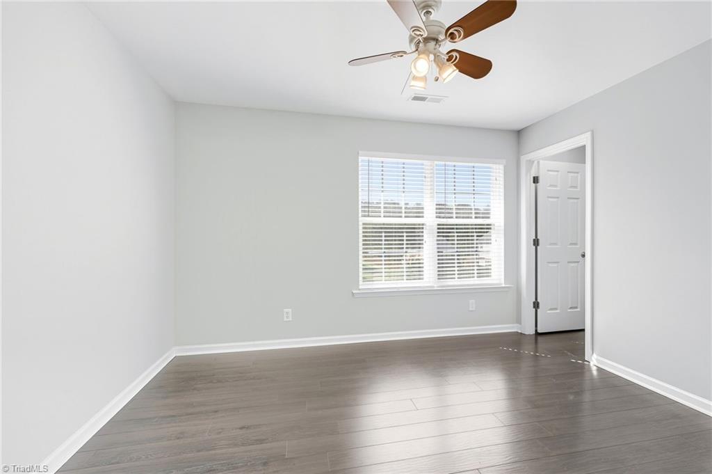 High Point, North Carolina 27265, United States, 4 Bedrooms Bedrooms, ,3 BathroomsBathrooms,Residential,Active,224999