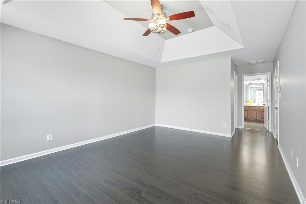 High Point, North Carolina 27265, United States, 4 Bedrooms Bedrooms, ,3 BathroomsBathrooms,Residential,Active,224999