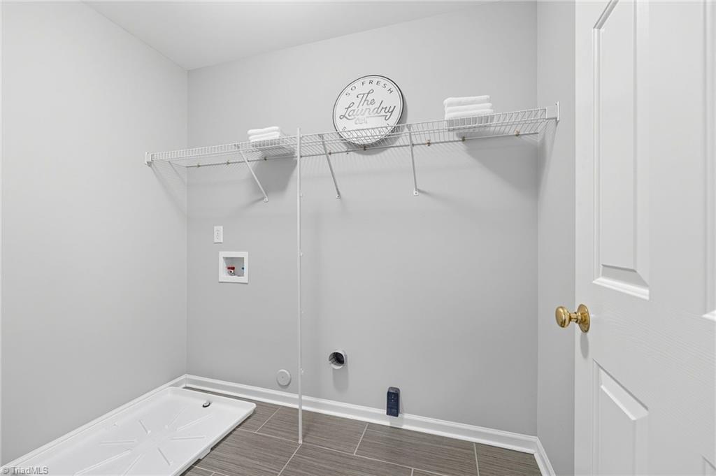 High Point, North Carolina 27265, United States, 4 Bedrooms Bedrooms, ,3 BathroomsBathrooms,Residential,Active,224999