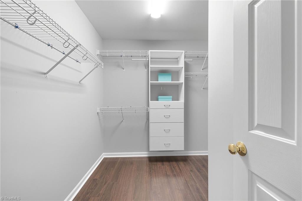 High Point, North Carolina 27265, United States, 4 Bedrooms Bedrooms, ,3 BathroomsBathrooms,Residential,Active,224999