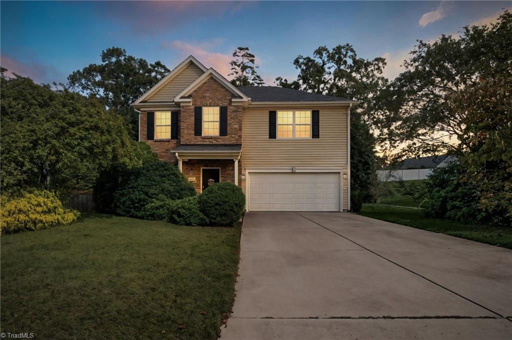 High Point, North Carolina 27265, United States, 4 Bedrooms Bedrooms, ,3 BathroomsBathrooms,Residential,Active,224999