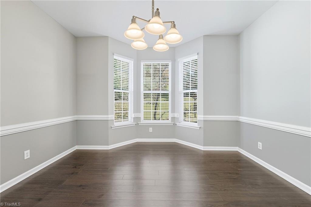 High Point, North Carolina 27265, United States, 4 Bedrooms Bedrooms, ,3 BathroomsBathrooms,Residential,Active,224999