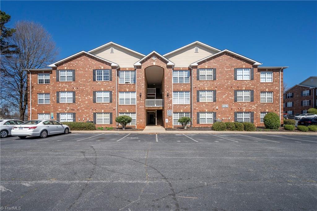 3716 Cotswold Avenue #D, Greensboro, North Carolina image 1
