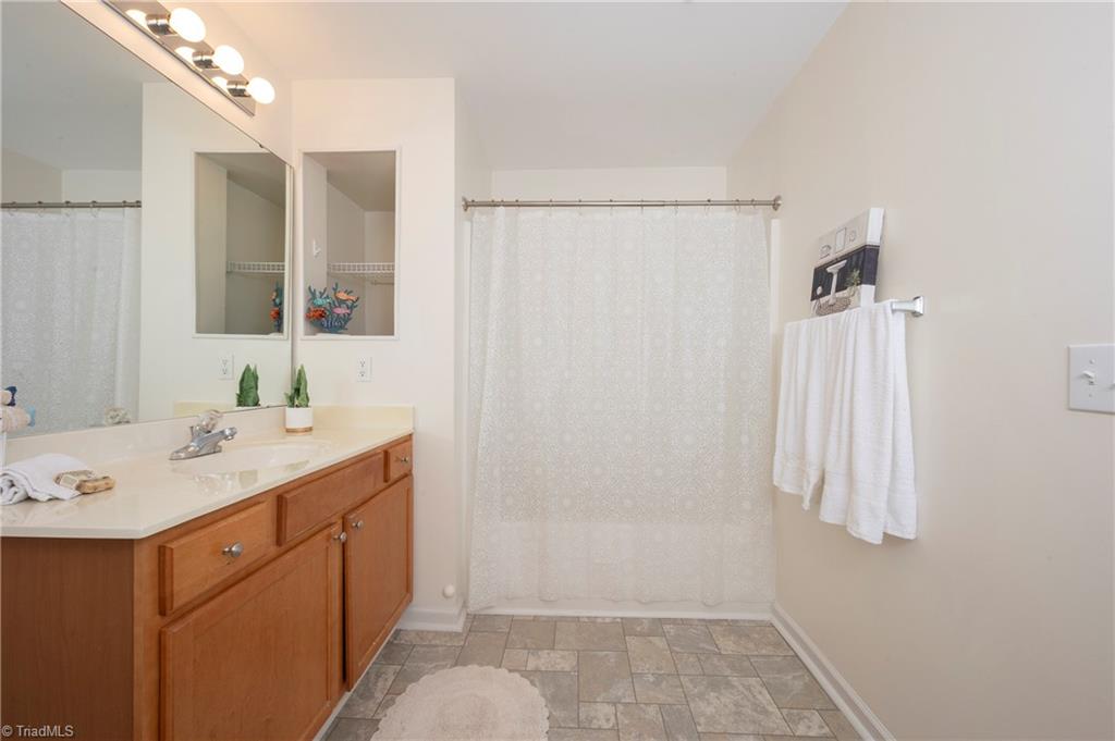 3716 Cotswold Avenue #D, Greensboro, North Carolina image 12