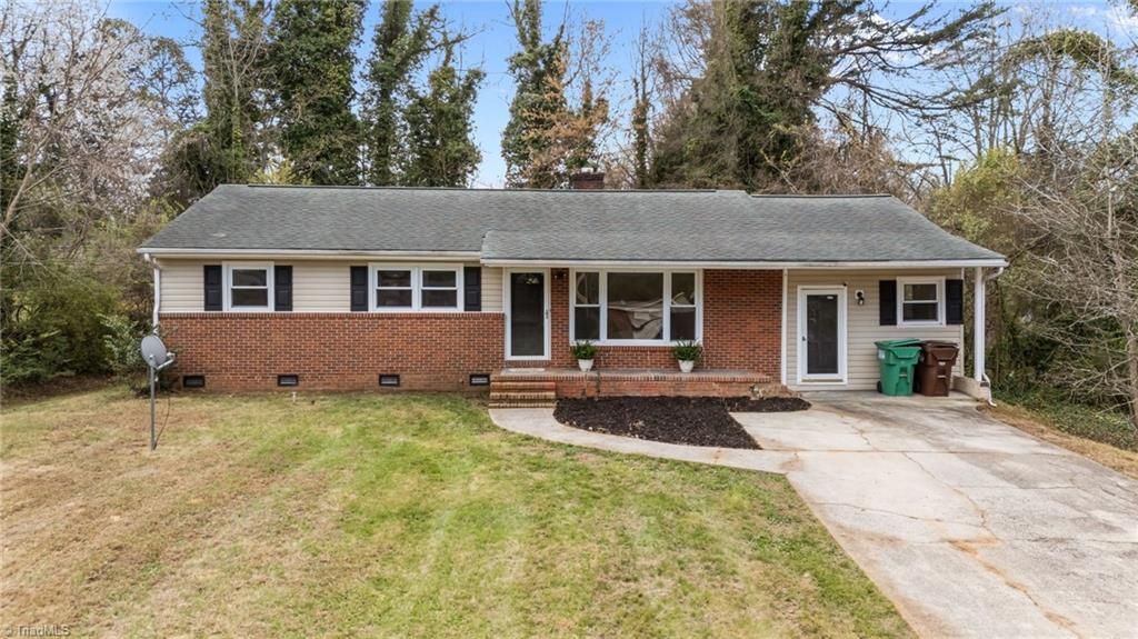 Photo of 1108 Dartmouth Avenue, High Point, NC 27260 (MLS # 1212101)