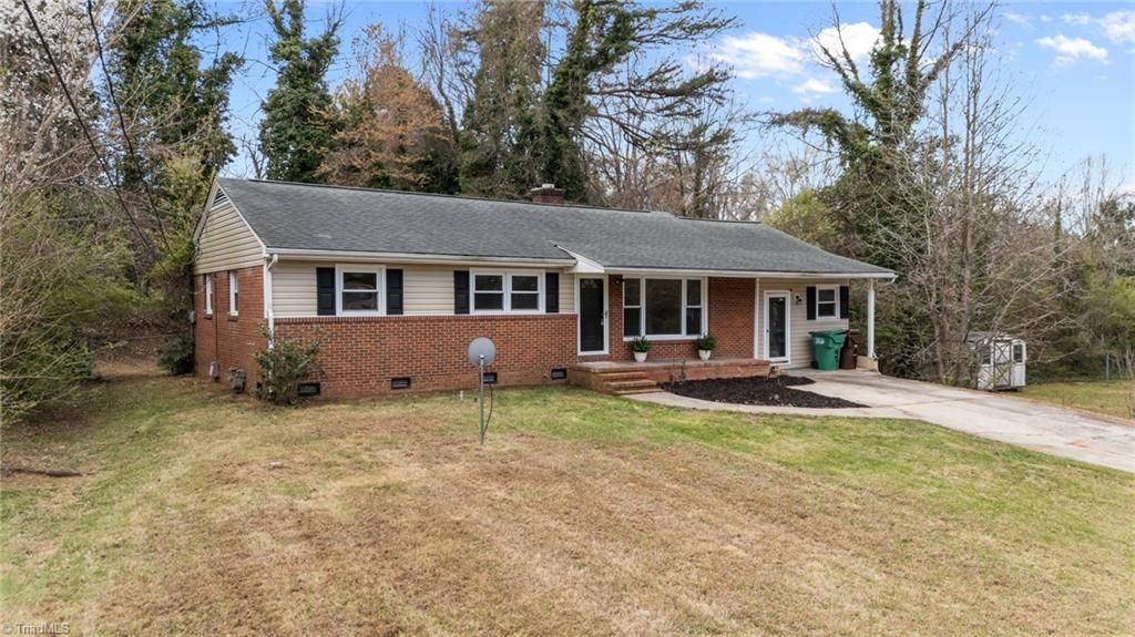 Photo of 1108 Dartmouth Avenue, High Point, NC 27260 (MLS # 1212101)