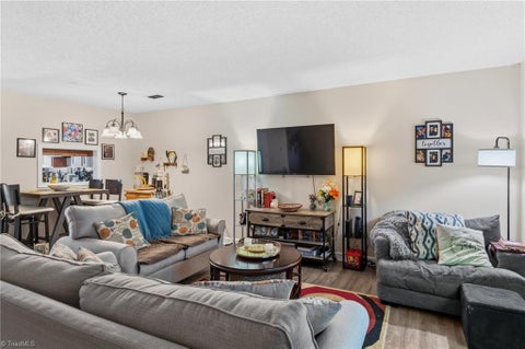 Condo For Sale - 5918 King Charles Court<br/> Forsyth County, Clemmons, NC 27012