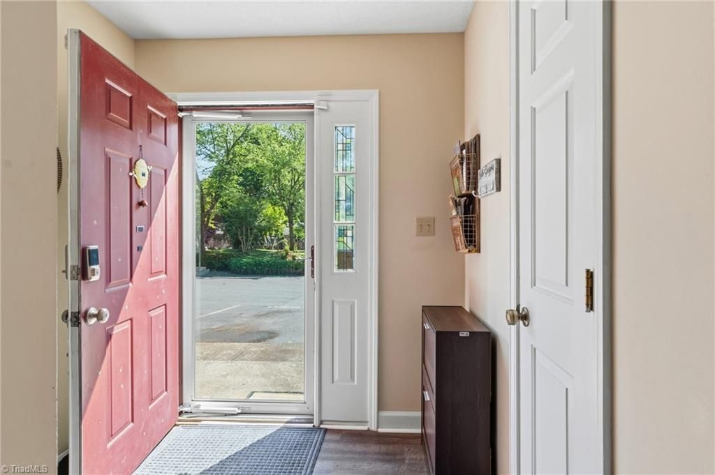 Photo of 5918 King Charles Court, Clemmons, NC 27012 (MLS # 1219254)