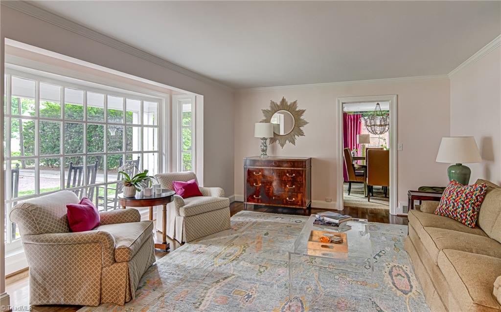 Winston-Salem, North Carolina 27104, United States, 4 Bedrooms Bedrooms, ,4 BathroomsBathrooms,Residential,Pending,106379