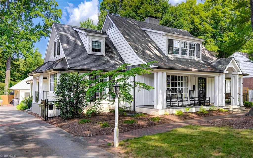 Winston-Salem, North Carolina 27104, United States, 4 Bedrooms Bedrooms, ,4 BathroomsBathrooms,Residential,Pending,106379