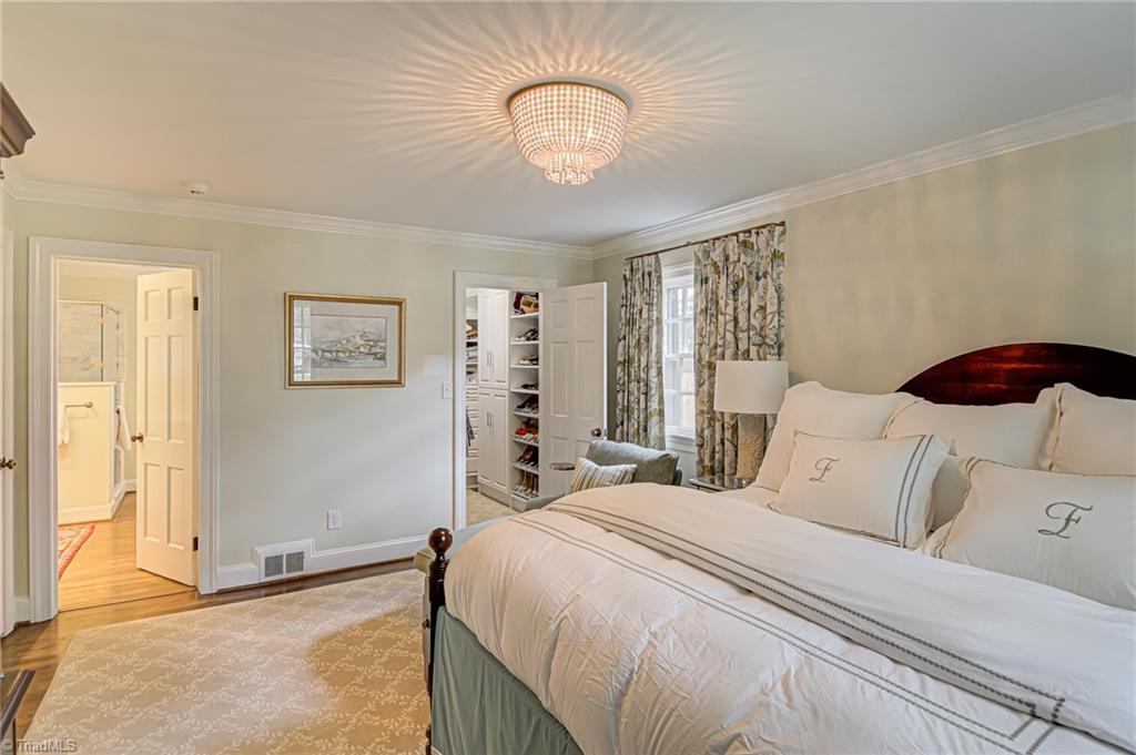 Winston-Salem, North Carolina 27104, United States, 4 Bedrooms Bedrooms, ,4 BathroomsBathrooms,Residential,Pending,106379