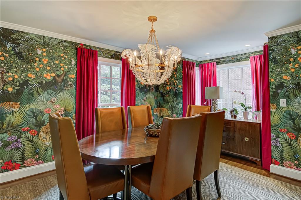 Winston-Salem, North Carolina 27104, United States, 4 Bedrooms Bedrooms, ,4 BathroomsBathrooms,Residential,Pending,106379