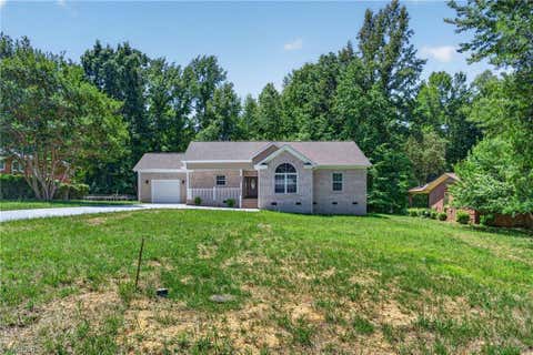 Homes For Sale - 4218 Farlow Drive<br/> Greensboro, NC 27406