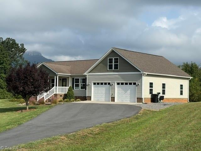 Photo of 1017 Mount Zion Road, Pinnacle, NC 27043 (MLS # 1236242)
