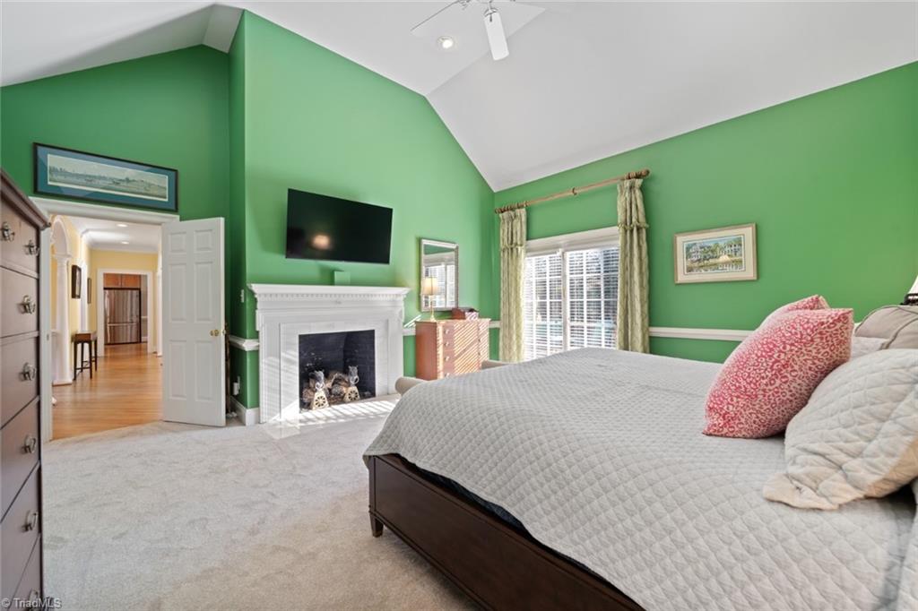 Winston-Salem, North Carolina 27104, United States, 4 Bedrooms Bedrooms, ,4 BathroomsBathrooms,Residential,Pending,5216