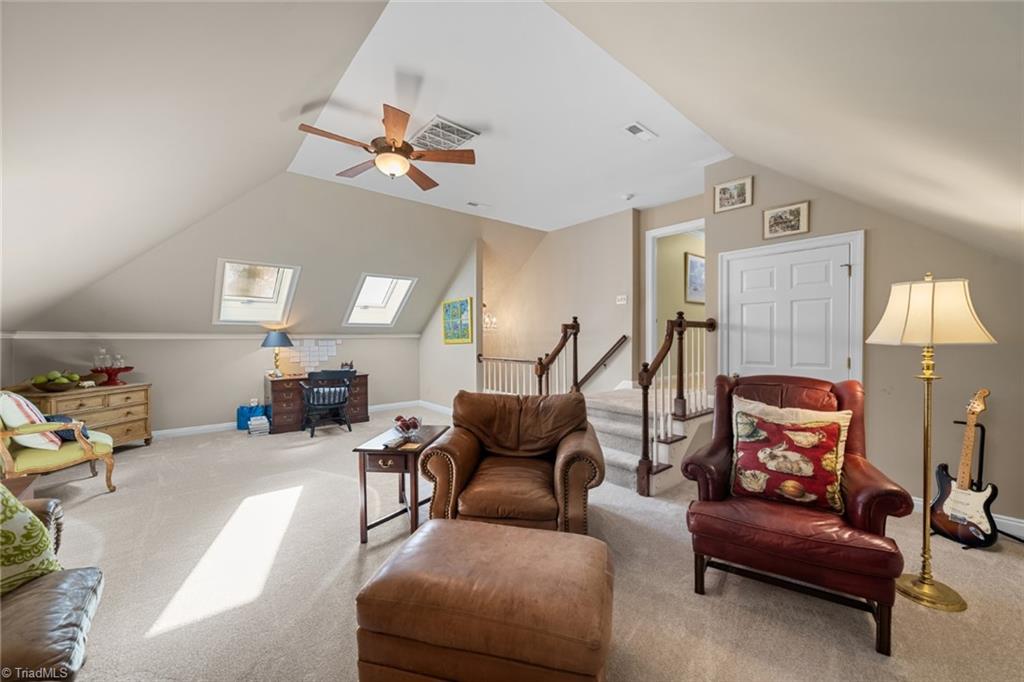 Winston-Salem, North Carolina 27104, United States, 4 Bedrooms Bedrooms, ,4 BathroomsBathrooms,Residential,Pending,5216