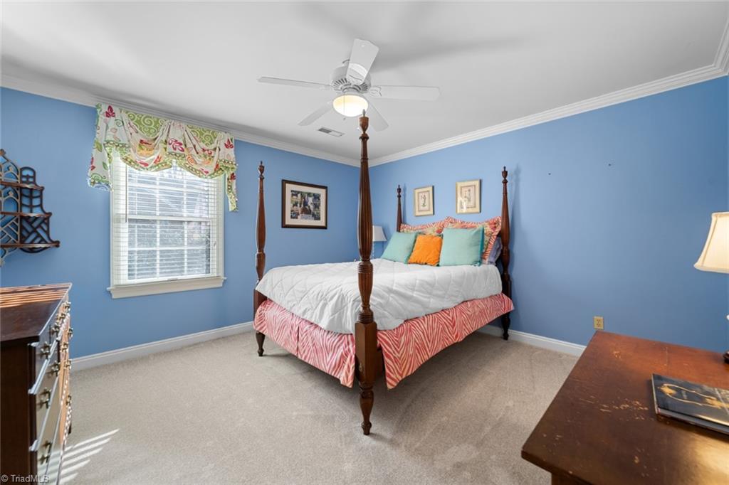 Winston-Salem, North Carolina 27104, United States, 4 Bedrooms Bedrooms, ,4 BathroomsBathrooms,Residential,Pending,5216