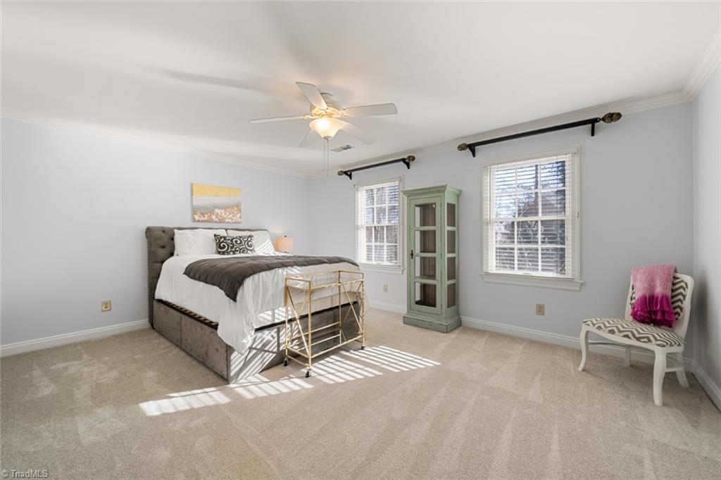 Winston-Salem, North Carolina 27104, United States, 4 Bedrooms Bedrooms, ,4 BathroomsBathrooms,Residential,Pending,5216