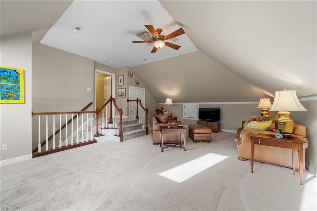 Winston-Salem, North Carolina 27104, United States, 4 Bedrooms Bedrooms, ,4 BathroomsBathrooms,Residential,Pending,5216