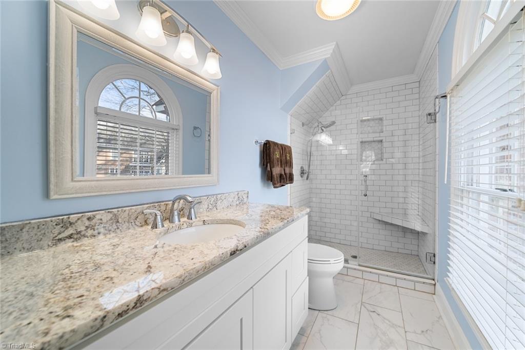 Winston-Salem, North Carolina 27104, United States, 4 Bedrooms Bedrooms, ,4 BathroomsBathrooms,Residential,Pending,5216