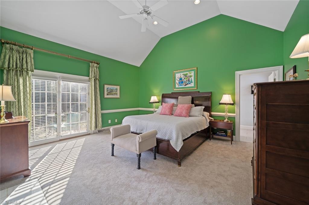 Winston-Salem, North Carolina 27104, United States, 4 Bedrooms Bedrooms, ,4 BathroomsBathrooms,Residential,Pending,5216