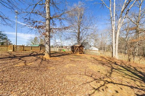 listing image 40