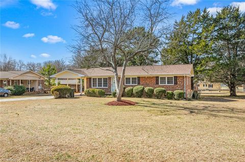 Homes For Sale - 607 Lebanon Road<br/> Mebane, NC 27302