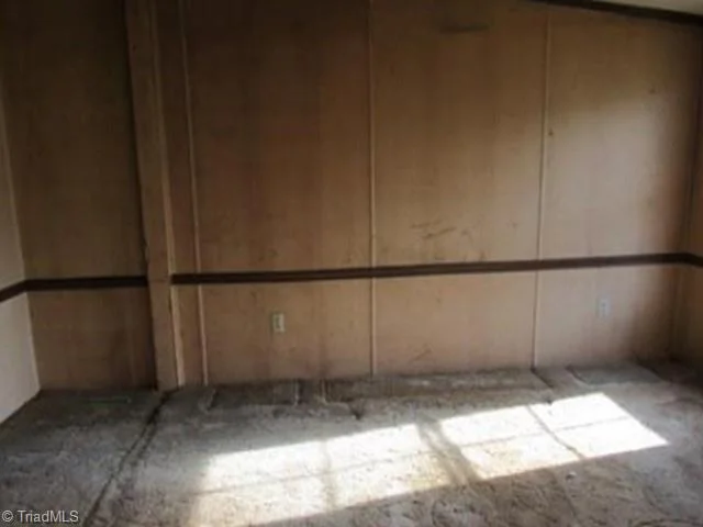 375 Marshall Johnson Road, photo 3 of 8