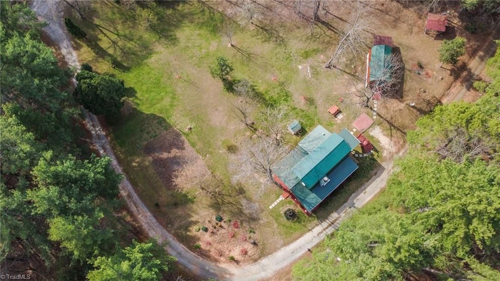 Photo of 6414 Summit Road, Purlear, NC 28665 (MLS # 1213509)
