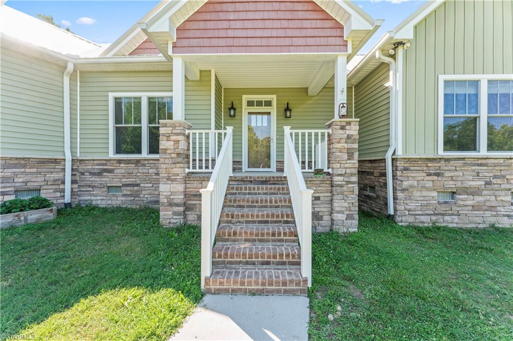 1420 Burnetts Chapel Road, Greensboro, North Carolina image 2