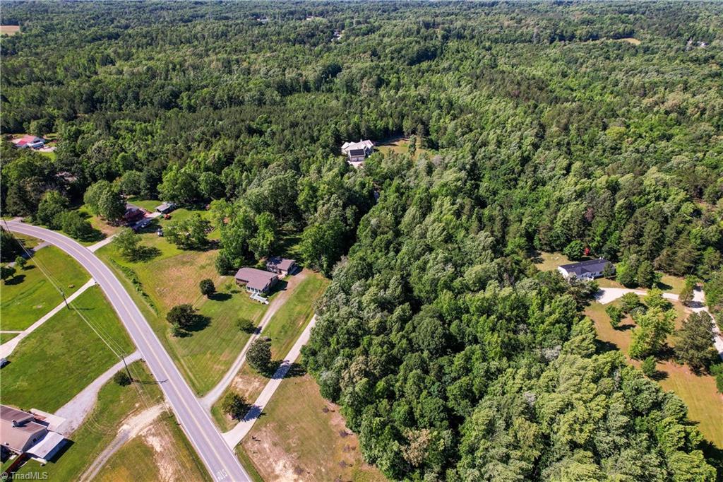 1420 Burnetts Chapel Road, Greensboro, North Carolina image 3