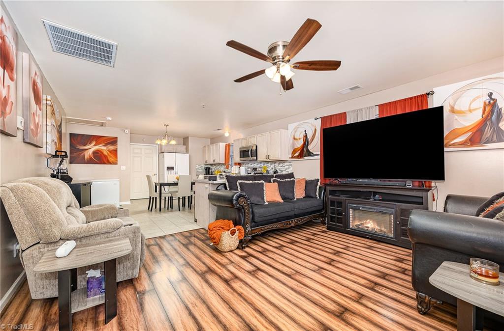 625 Shirley Lane, Greensboro, North Carolina image 3