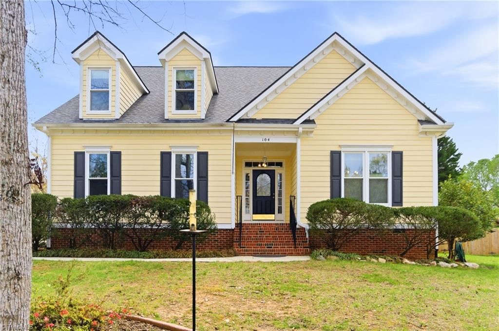 Photo of 104 Bayhill Court, Mebane, NC 27302 (MLS # 1214112)