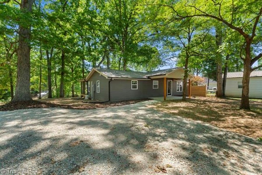Photo of 4209 Old Mountain Road, Lexington, NC 27292 (MLS # 1218697)