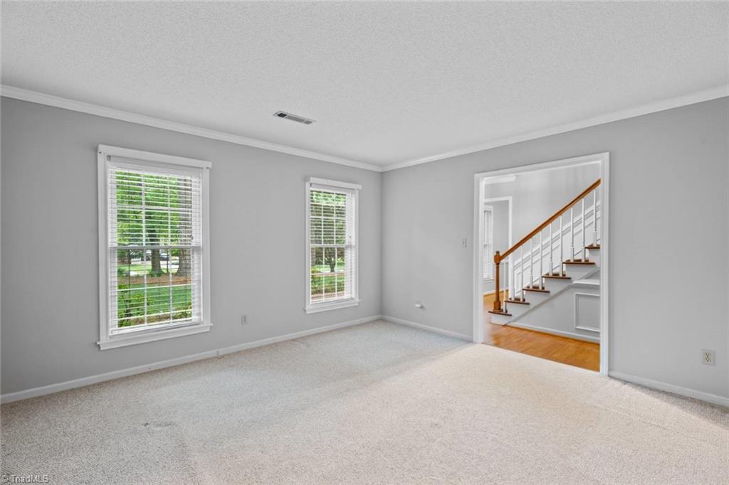 429 Drayton Park Drive, Kernersville, North Carolina image 4