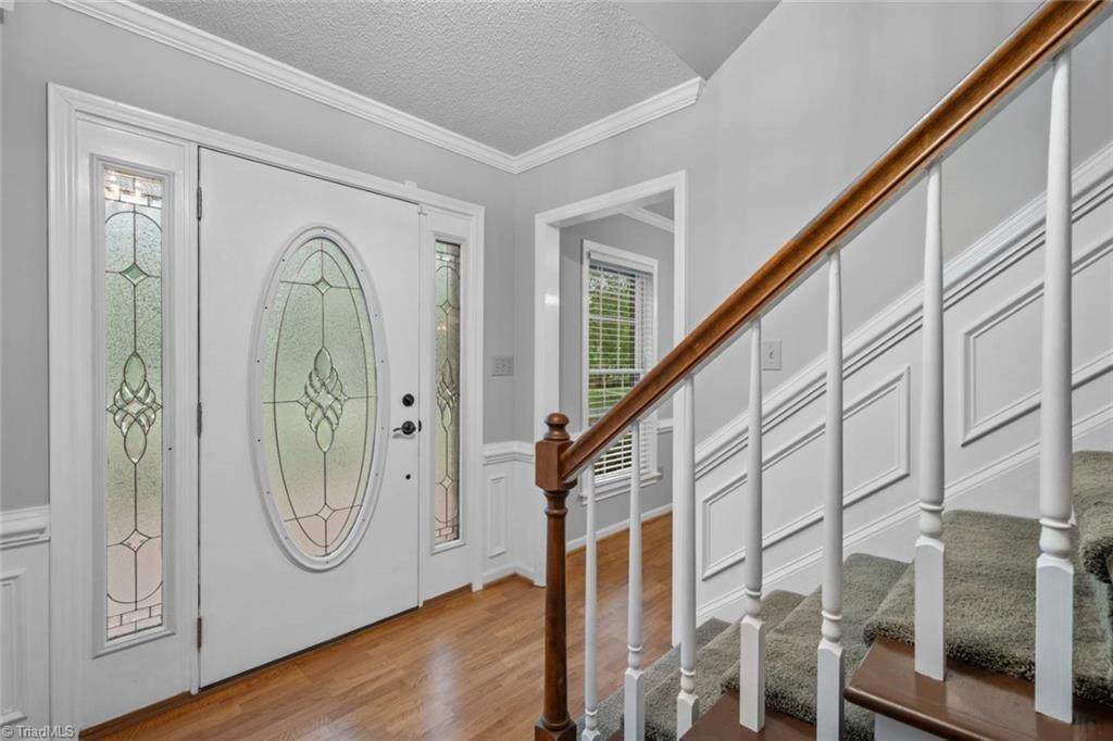429 Drayton Park Drive, Kernersville, North Carolina image 2