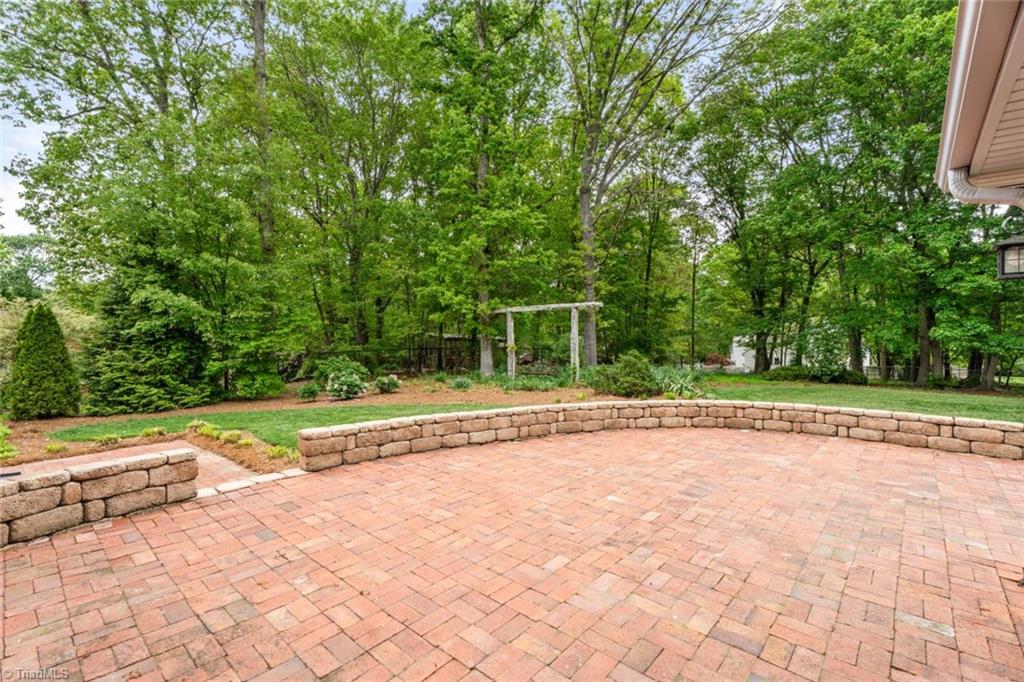 429 Drayton Park Drive, Kernersville, North Carolina image 32