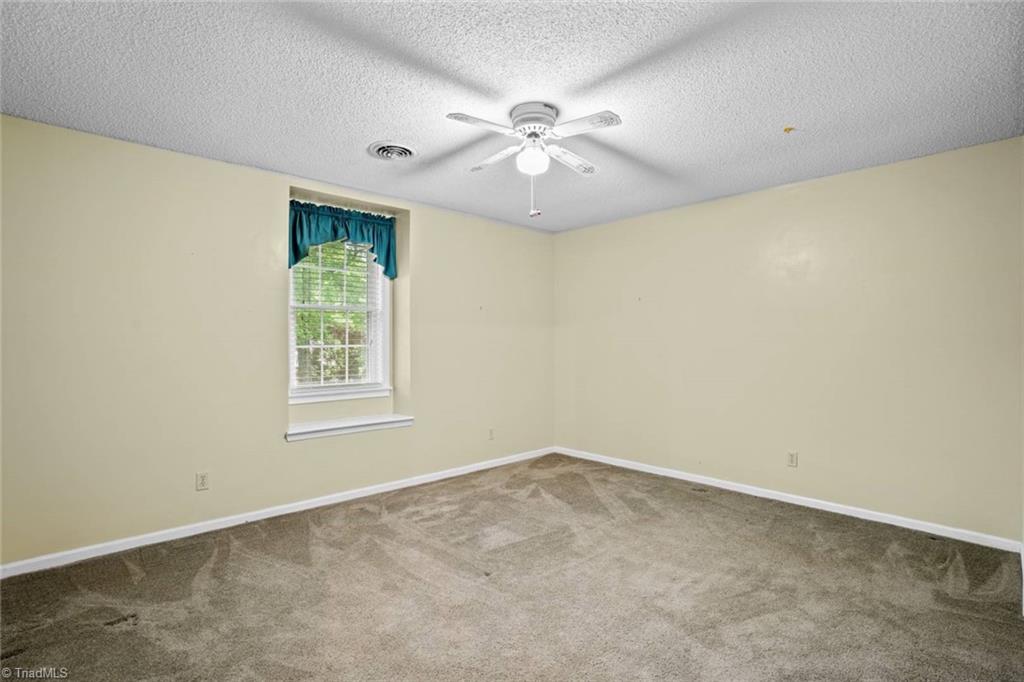 429 Drayton Park Drive, Kernersville, North Carolina image 22