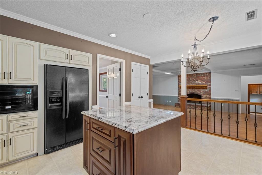 429 Drayton Park Drive, Kernersville, North Carolina image 13