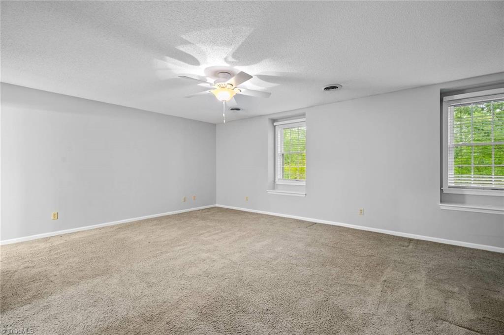 429 Drayton Park Drive, Kernersville, North Carolina image 17