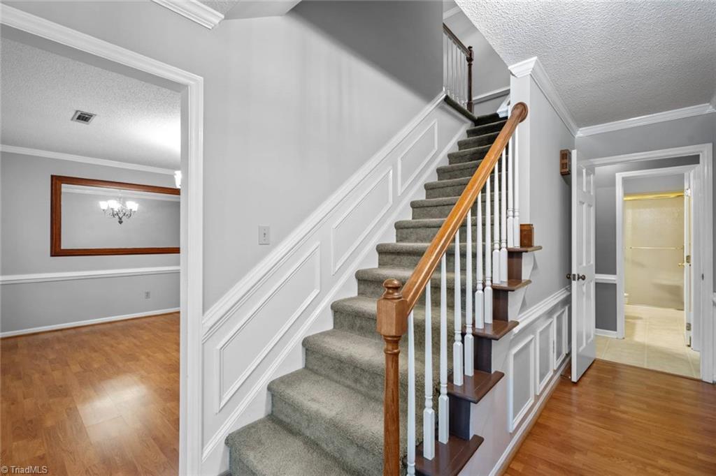 429 Drayton Park Drive, Kernersville, North Carolina image 3