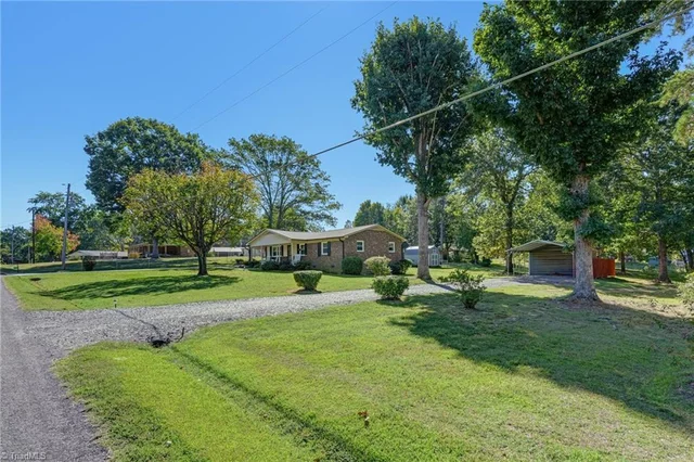 3445 Midway Acres Road, photo 4 of 36