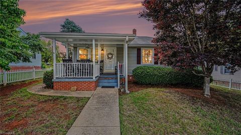 Homes For Sale - 2203 Cypress Street<br/> Greensboro, NC 27405